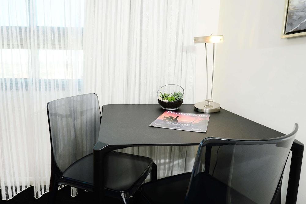 Oaks Gladstone Grand Hotel Esterno foto