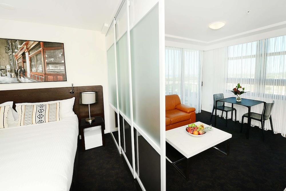 Oaks Gladstone Grand Hotel Esterno foto